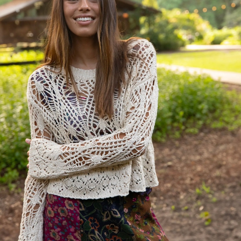 Cotton layering crocheted sweater